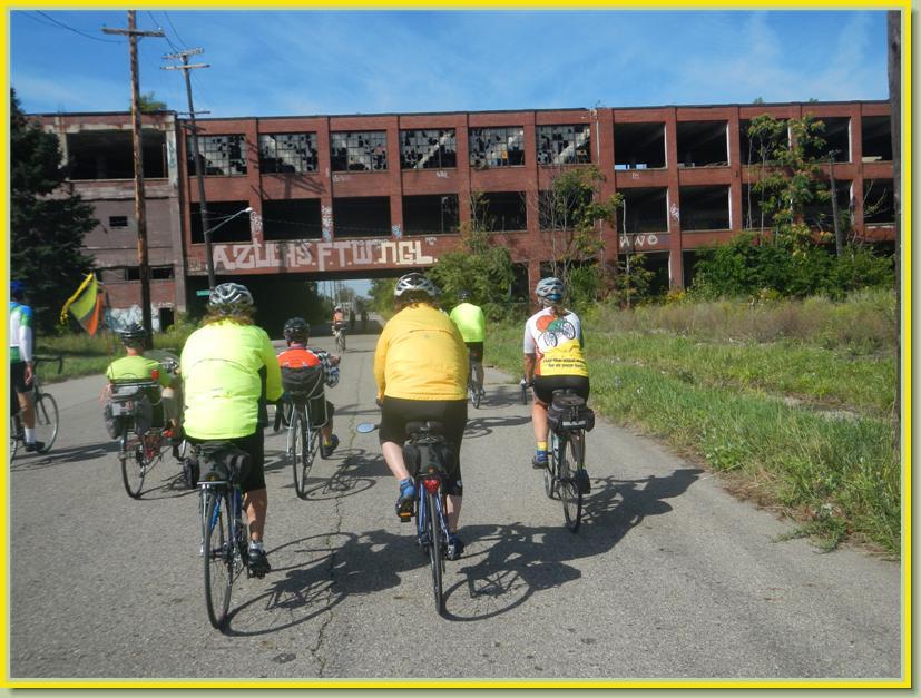 Slow Spokes Spokin Times News Page 6 On Sunday, August 19th, a group of 16 Slow Spokes enjoyed Phil s Boulevard Tour of Old Detroit. Here we are going under the old Packard Plant.