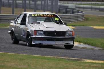 TORQUE the Holden Club magazine March page 3 It s on at SANDOWN RACEWAY