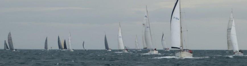 wind speed (knots) wind direction (degrees) A Hint of Déjà Vu WW Winter Series 218 Race 9 (3 May 218) Both races 8 and 9 were around the same 1.