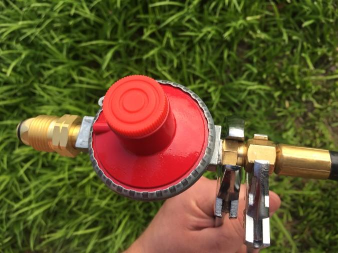 wait 20 seconds, and then slowly open the LP Gas cylinder valve. If NO leaks are found, proceed with lighting the torch. 2. Check all connections for leaks with leak detection fluid or soapy water.