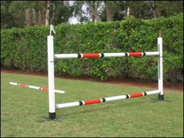 SCHOOLING AREAS HUNTERS & JUMPERS Flagging is optional. Flagged fences must be jumped accordingly.
