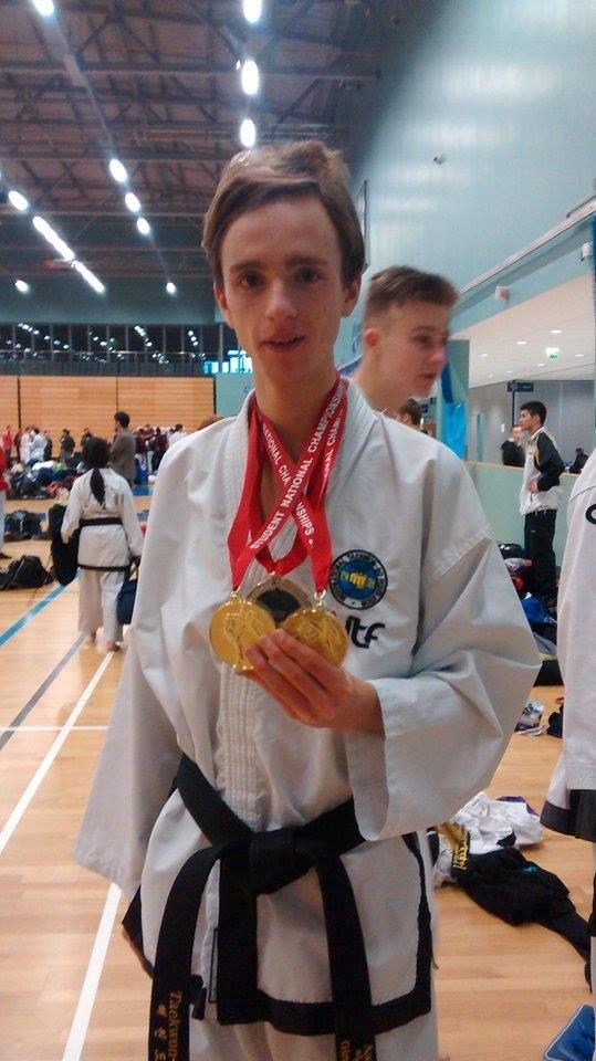 AARON VIUDES MEMBER OF THE FEST ATTEND THE NATIONAL TAEKWON- DO ITF CHAMPIONSHIP AMONG UNIVERSITIES UK FEBRUARY 2015 Aaron Viudes Serra, who is this year studying at the University of Warwick