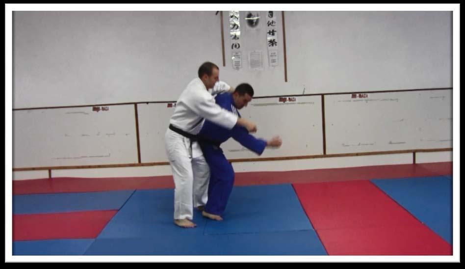 The strike to the groin will weaken your opponent and his first reaction will be to open the gap as far as he can.