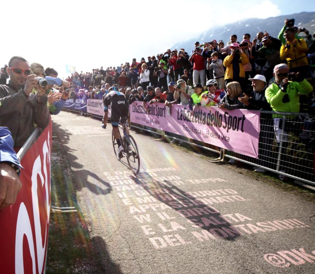 ITINERARY 4 Days Inside the Giro - Giro d Italia - 29 May 2014 Explore beautiful Trento, Be part of the atmosphere of a mountain top finish, Welcome Dinner Guests are invited to join their hots in