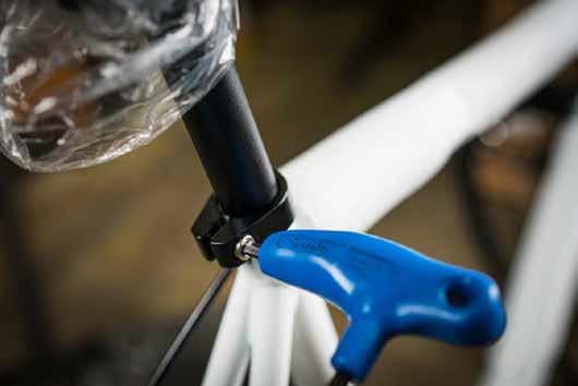 INSTALLING THE SEATPOST a.