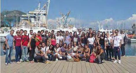 ... Palermooooooo Študenti prvých a druhých ročníkov bilingválnej sekcie navštívili začiatkom októbra Sicíliu Palermo, čo bolo súčasťou výmenného programu s partnerskou školou.