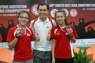 (From left) Shannon Ng Yun Yin, pistol