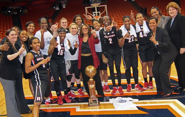RUTGERS DOWNS UTEP IN WNIT CHAMPIONSHIP SCORE BY PERIODS 1ST 2ND F Records Rutgers 30 26 56 28-9 UTEP 16 38 54 29-8 Attendance: 12,222 Site: Don Haskins Center, El Paso EL PASO -- Tyler Scaife drove