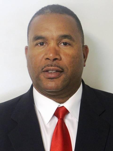 Before his time with the Thunder, Allen was the offensive coordinator for the Amsterdam Admirals for three seasons. In 2005, he helped lead the Admirals to the World Bowl, the league s championship.