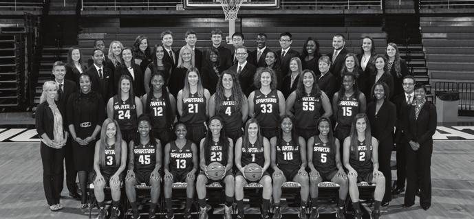 2016-17 WOMEN S BASKETBALL 2015-16 Year in Review S The 2015-16 season was one of many highlights, including advancing to the second round of the NCAA Tournament.