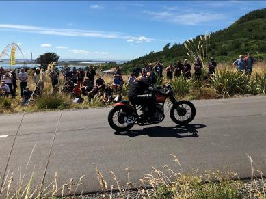 A couple of years ago, a mate of mine over in NZ, Mark McLennan, invited me over for the NZ Norton rally in Invercargill. I was working then and unfortunately couldn t get leave.