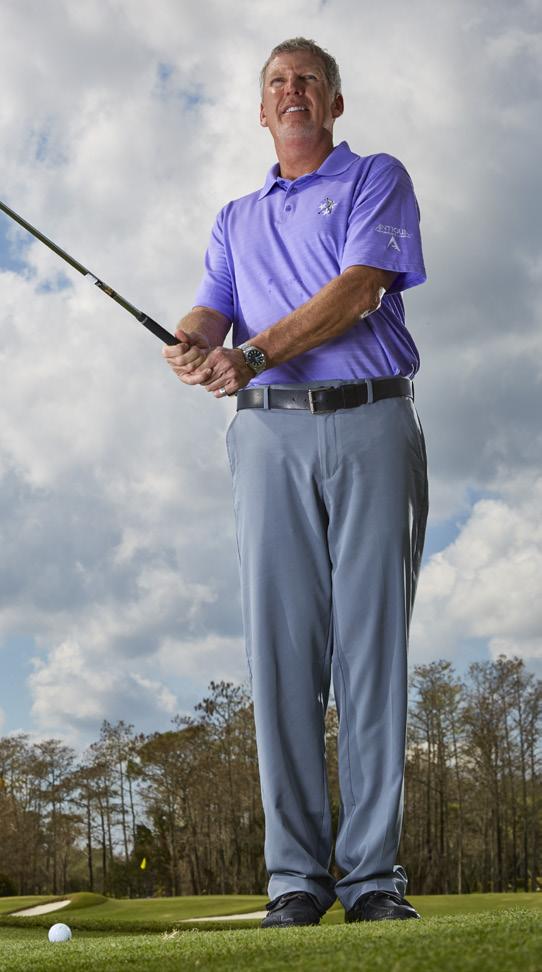 STEP 4 Rotate your upper body to the right until it points toward the ball.