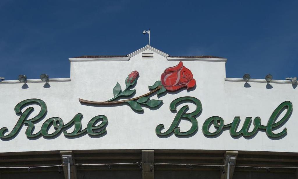 THE ROSE BOWL PACKAGE ($4,000) 4 Large sponsor banners at games Access to advertising booths at games and events