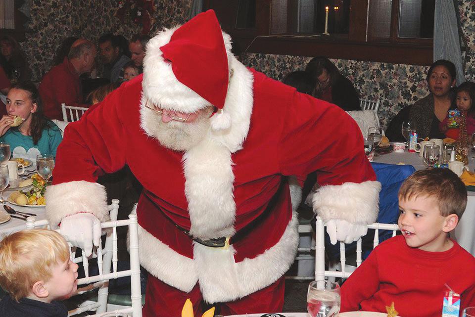 Don t miss Supper with Santa, where fun family memories are sure to be made. Enjoy a delicious dinner, crafts in Santa s Workshop and picture opportunities with Santa.