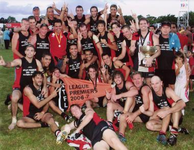 PREMIERSHIPS The SDFC has a proud history of playing in many finals series and Grand Finals especially Junior Grand Finals.