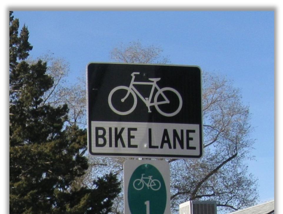 Fernley, SR 828: Bike paths can provide neighborhood connectivity.