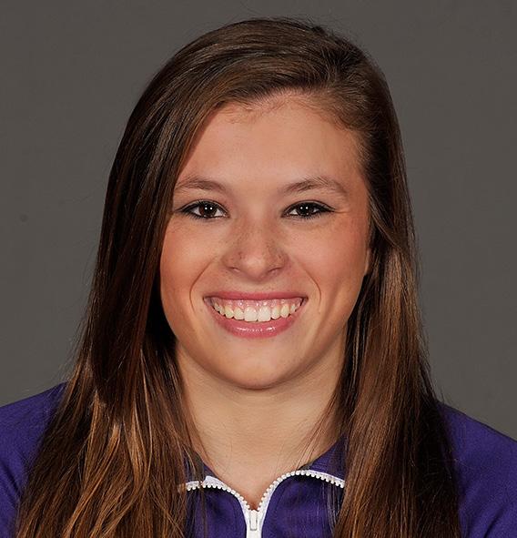 925 tied the LSU record for the highest score in a gymnast s first official bars routine as Katherine Hilton tallied a 9.925 in her first bars routine vs. Denver on Jan. 31, 2003.