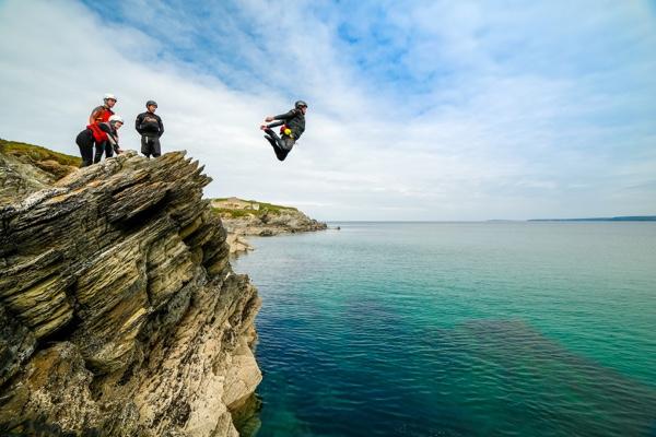 ADVENTURE PACKAGES Unique experiences in Cornwall MAY - SEPTEMBER PERFECT FOR INDIVIDUALS, FAMILIES & GROUPS OF FRIENDS.