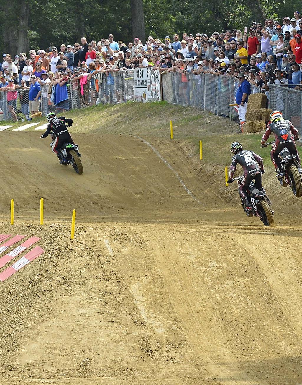 ROUND 14 / AUGUST 13, 2017 PEORIA RACE PARK / PEORIA, ILLINOIS FLAT TRACK AMERICAN FLAT TRACK CHAMPIONSHIP P88 Henry Wiles leads the way on the modified Peoria TT track.