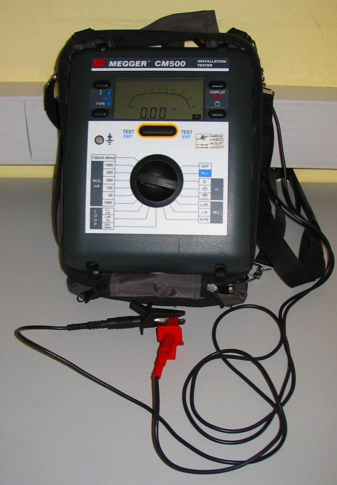 Low-resistance ohmmeter (continuity test instrument) 4.3 p.82 A low resistance ohmmeter or continuity scale on a combined insulation/continuity tester. Four characteristics: 1.