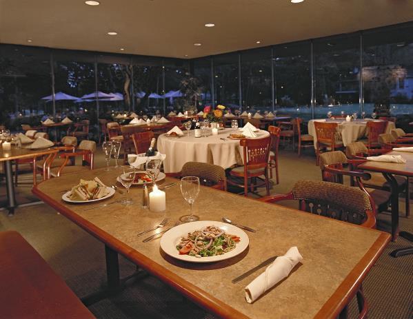 Ten Reasons to Belong to Walden on Lake Conroe Golf Club... Versatile Dining Options Café on the Green offers a range of dining options.