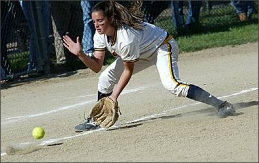GROUND BALL MECHANICS Ready Position Start with feet a bit wider than shoulder width apart Make sure players are not flat footed, have them be on the balls of their feet, it allows them to be more