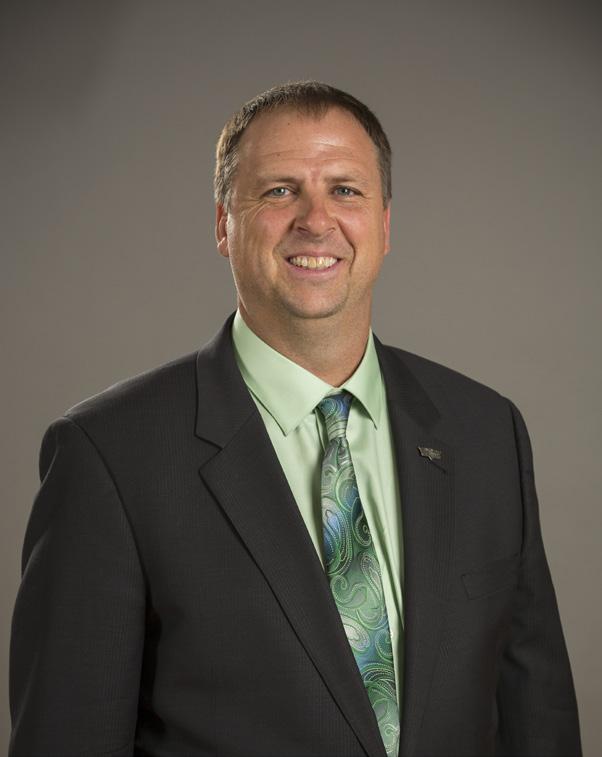 2015-16 Green Bay Men s Basketball Regular Linc Darner, who led Florida Southern College to the 2015 NCAA Division II National Championship, was named the seventh head coach in the history of the