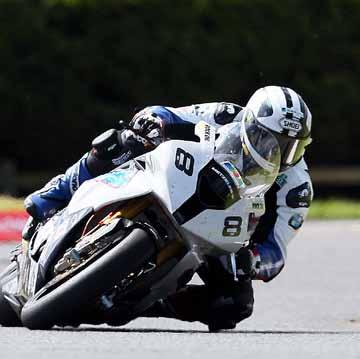 TEAMS: VALVOLINE RACING BY PADGETTS / MUGEN HONDA TEAMS: TYCO SUZUKI Michael will present BMW with a realistic chance of replicating our famous victory 75 years ago at the TT.