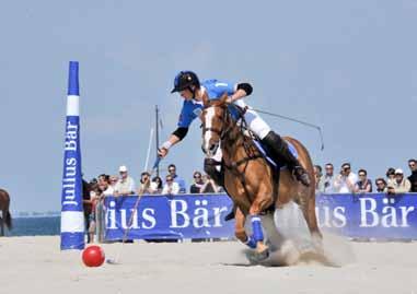 After two close chukkas, the Julius Bär team of Germany s Sven Schneider and fifteen year old Lukas Sdrenka, opened up a 5-3 lead in the third, but six handicap Gastón Maiquez kept his side in the