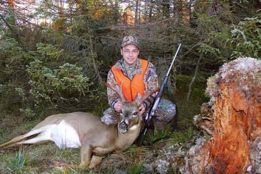 Familiar with the habits of the area s white-tailed deer, he will advise you on the hunting method that best suits the weather conditions.