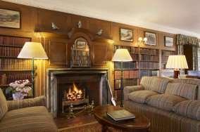Offering one of the very best country house accommodations in Scotland, and with 10 golf courses within 5 miles, Greywalls stylish Edwardian splendour makes for an ideal base for golfing in East