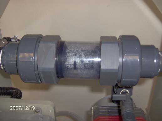 This check valve insures that water does not back flow into the diaphragm pump during operation.
