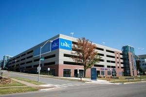 Free close- in parking, shuttle service for Concours available at UMKC garage 50th and Oak streets The University of Missouri- Kansas City s new, large, 1,500- space, enclosed covered parking garage,