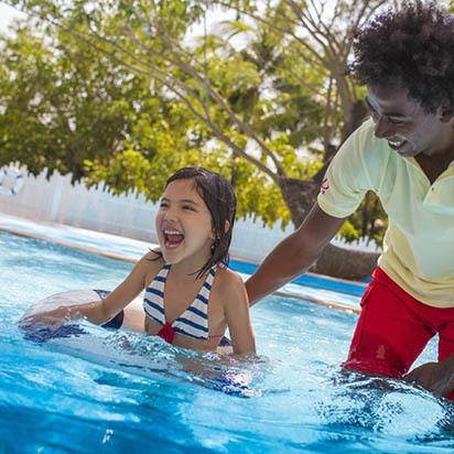 CHILDREN'S POOL Outdoor Pool Depth (min/max): 0.4 m / 0.