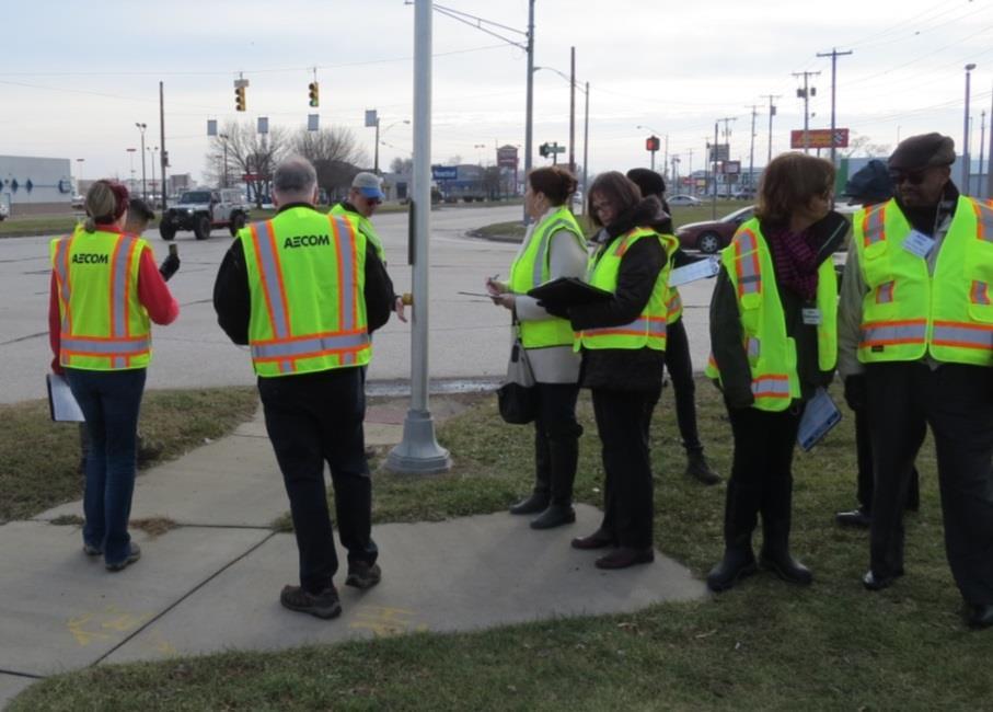 DRAFT: 1/17/1 WHAT ARE WALKABILITY AUDITS AND WHY ARE THEY IMPORTANT? Walkability is important for a community and everyone benefits from walking.