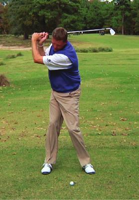 This width allows you to hit more centered shots, helps with the swing path and influences the plane.