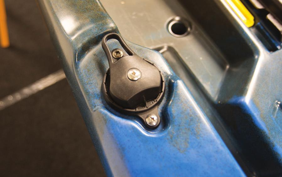 .3 Removing the Pedal Drive from Kayak 1. Retract the quick key (K). 2. Remove the tethered mounting bolt (I) and lift the unit from the mounting bracket (H).