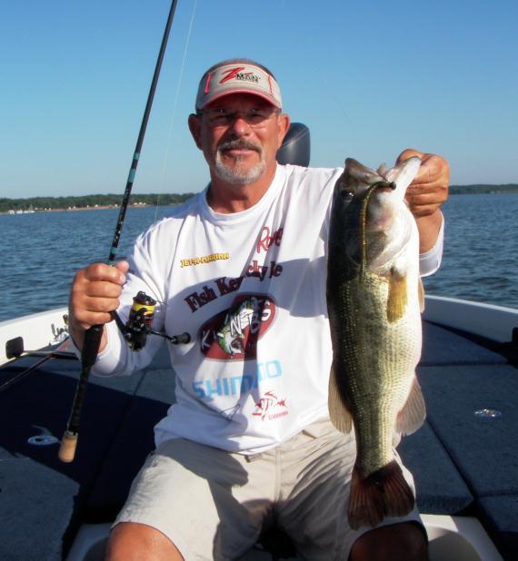 Fishing from the Kick n Bass Pontoon is a Great Value and a Good Time! Book Your trip Now! Rick Blake and his group from Iowa enjoyed a great time on the Kick n Bass Pontoon.