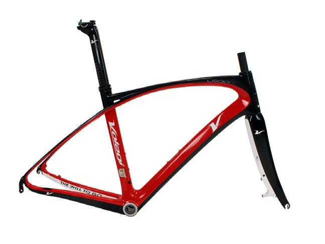 FRAME MODULES Liscio HM (High modulus) 30T/24T UD (Uni Directional) layup. Full Carbon fork with hidden fender mounts and post mounts for disc calipers.