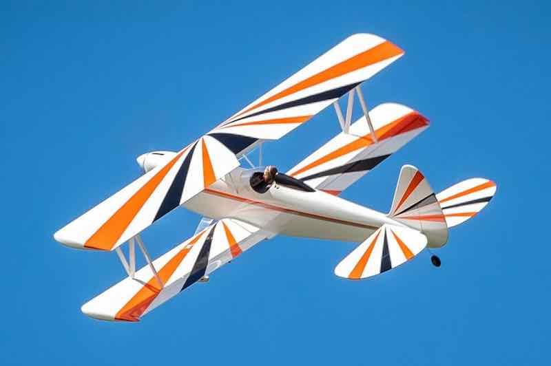 com/articles/ft-spitfire-build John Kauk photo Denny Sumner, of Canton, MI, flew his plans built AcroStar Biplane.