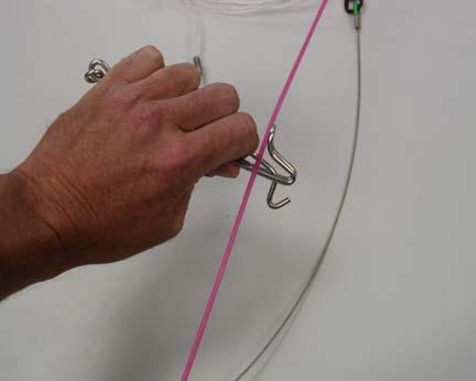 When setting, branchlines and floats are attached as the line travels off the