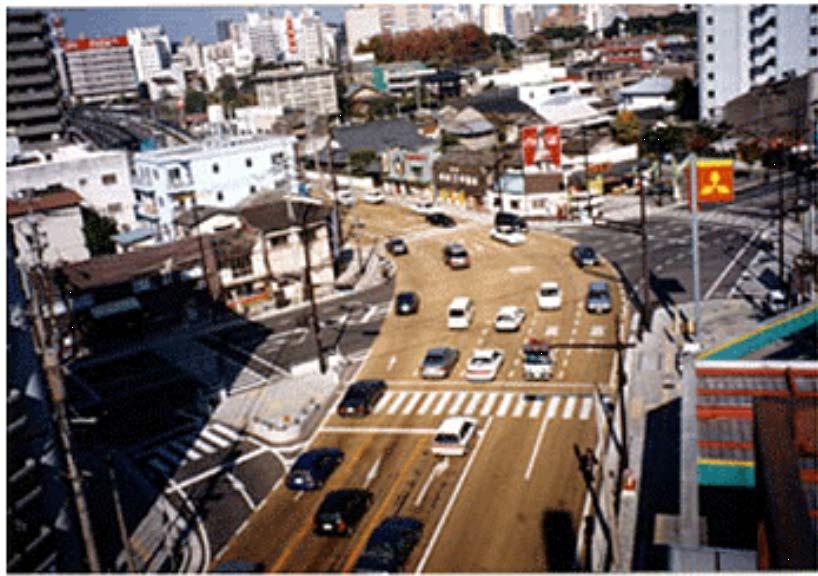 4. Implementation of countermeasures Efforts to prevent traffic accidents Measures to prevent traffic accidents at an intersection Before After Road lighting Colored pavement Traffic island 7.0 7.