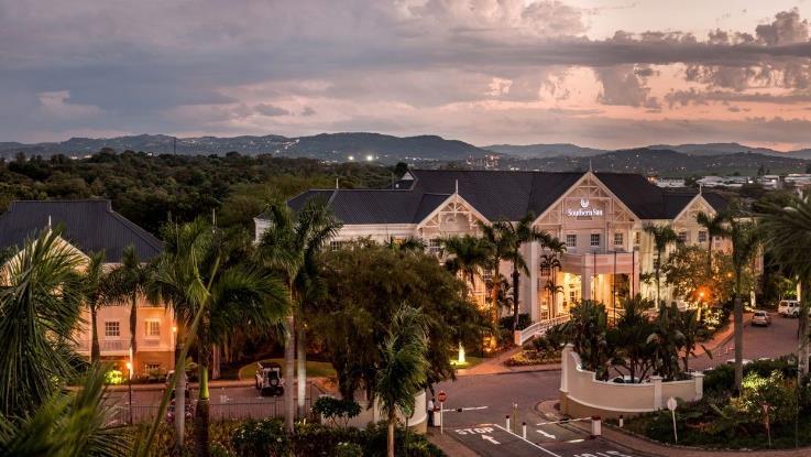 reasons to stay at the Southern Sun Emnotweni hotel in Nelspruit.