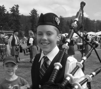There he enjoyed the excellent teaching and camaraderie of other pipers from the Northwest. Ian is homeschooled and in the 9th grade.
