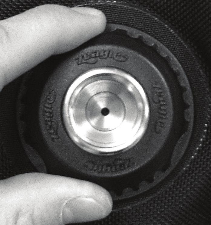 The rescue air inflation cylinder is attached to the bladder with a threaded DIN 5/8 coupling.