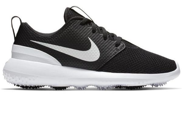 ALL GOLF FOOTWEAR / BOYS PVP 65,00 909250 Kids' Nike Roshe G Jr. Golf Shoe CLASSIC DESIGN. LASTING COMFORT. Kids' Nike Roshe G Jr. Golf Shoe features a pressure-mapped outsole that provides traction in key zones.