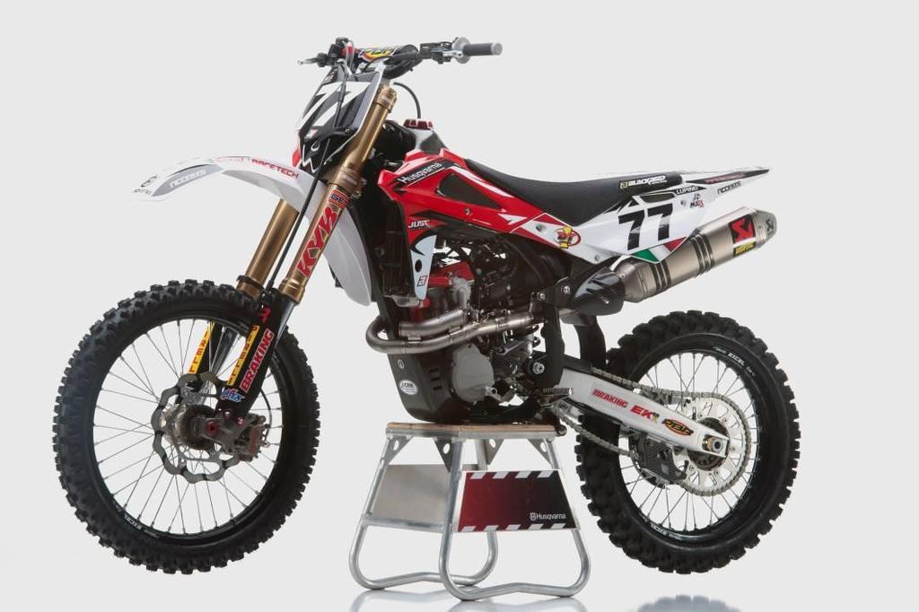 The Bike Husqvarna TC250 Factory Main changes from 2011 TC250 Factory Engine: Cylinder head with machined intake and exhaust channels Piston Crankshaft Gearbox Akrapovic exhaust system Chassis: