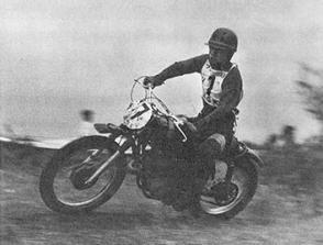 In Japan at the time, scramble races run on unpaved courses along rivers or in the highlands using production on-road models modified for off-road use had become popular, and would eventually develop