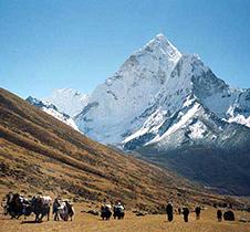 Explore Lobuche peak. Explore Khumbu Glacier. Img: Day 9 Day 10: Trek to Gorakshep (5140m) and explore further to Everest Base camp Trek to Gorakshep. (5364m) Explore Further to Everest. Climb Khumbu.