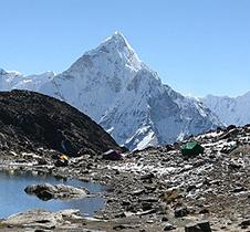 Img: Day 10 Day 11: Climb to Kala Patthar (5550m) for sunrise & trek to Pheriche(4240) Your condition will be checked today before you move on.